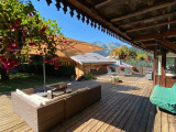 Terrasse et son salon de jardin