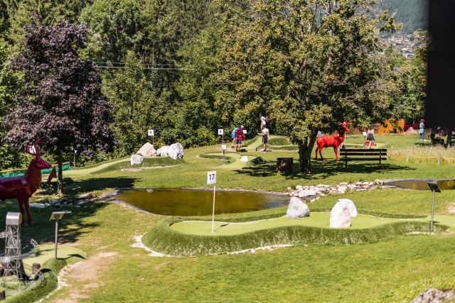 Mini-golf à Châtel