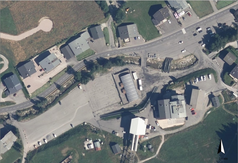 Vue aérienne du parking du Linga