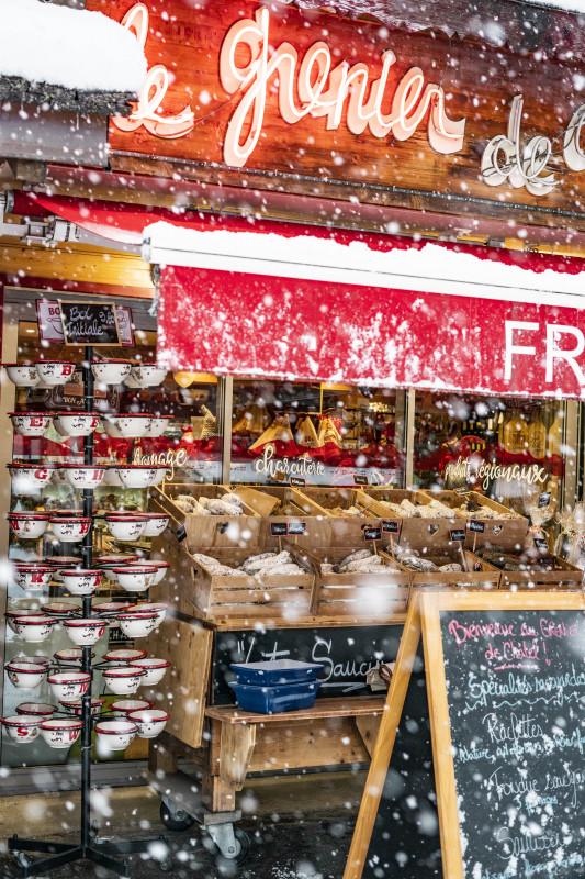 Vitrine en hiver du Grenier de Châtel