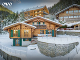 Extérieur du chalet en hiver