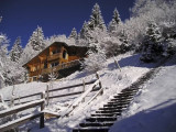 Le chalet sous la neige