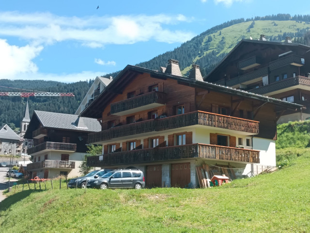 Chalet Squaw Valley à Châtel dans le centre du village en été